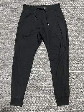 H&M | Men’s Black Drop Crotch Joggers